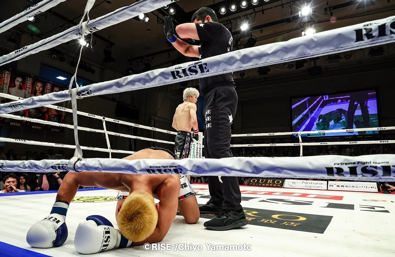 RISE 199の試合後、リング上のReBORN経堂所属・松山和弘選手